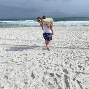 Meet your Posher, Macie